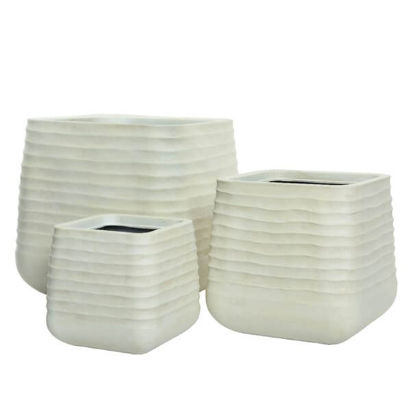 *VASO IN PLASTICA QUADR.CM.28 BEIGE