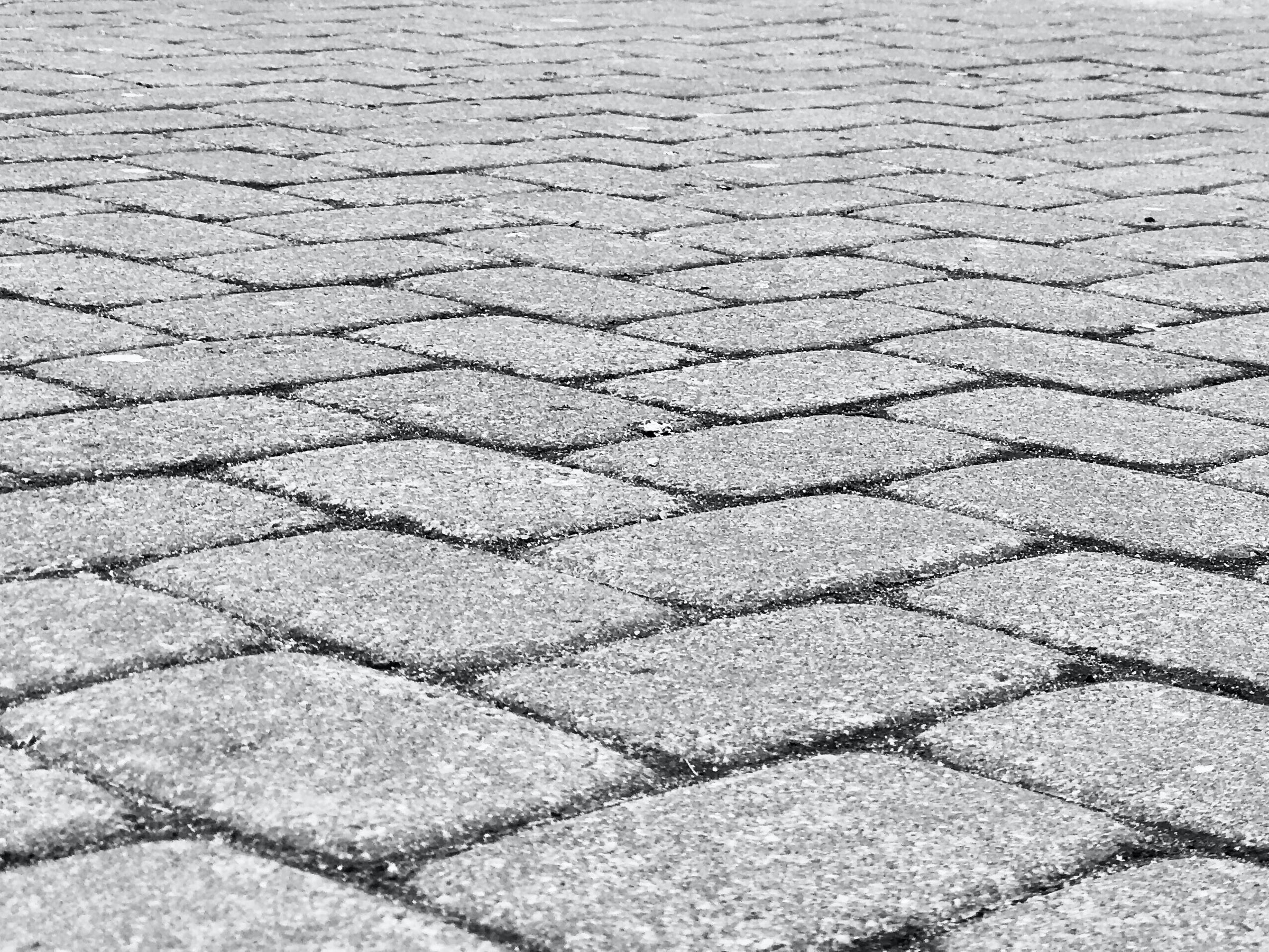 Pavimenti da esterno-cordoli e barr
