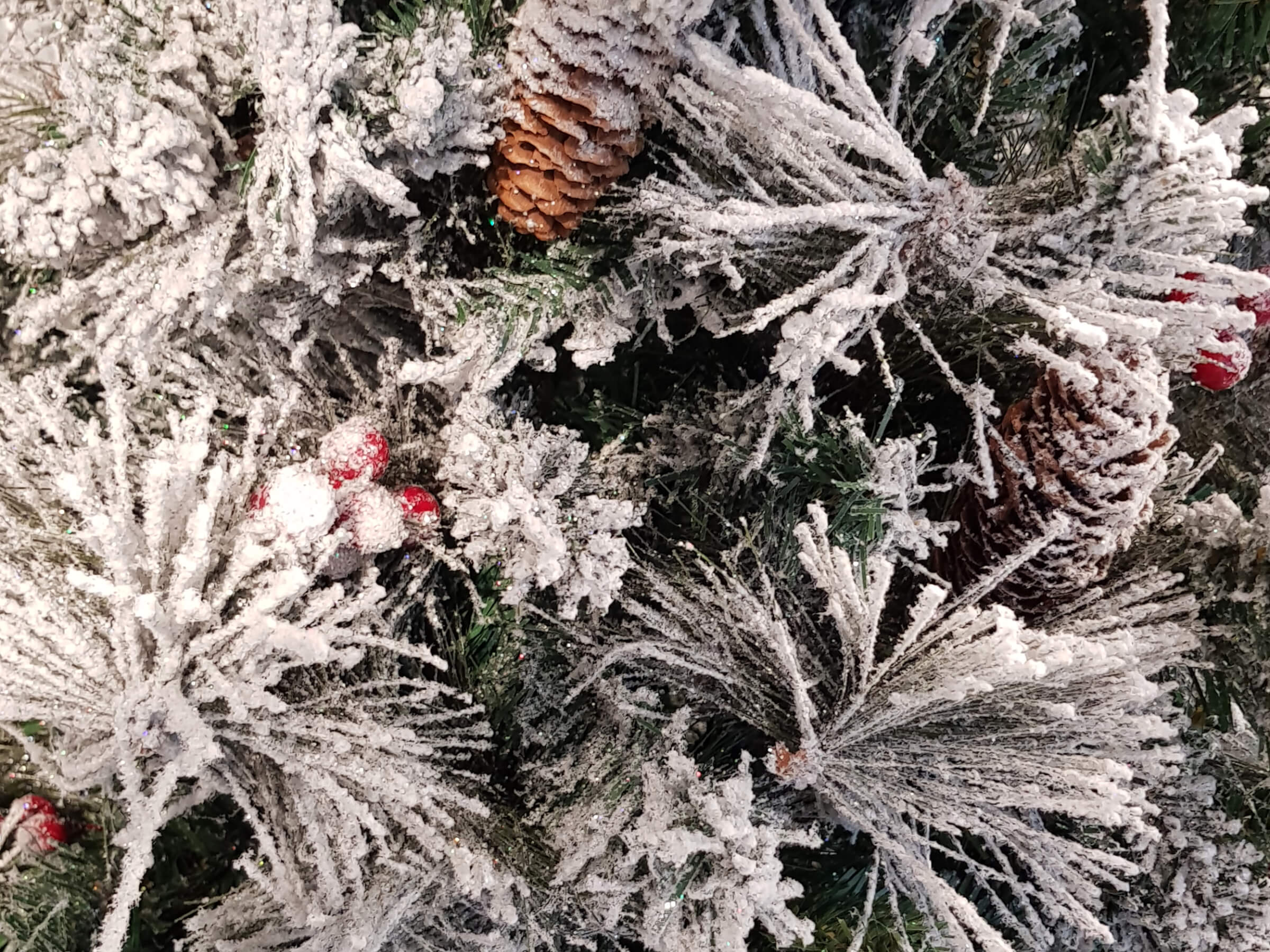 ALBERO DI NATALE INNEVATO CM.180 712 PUNTE