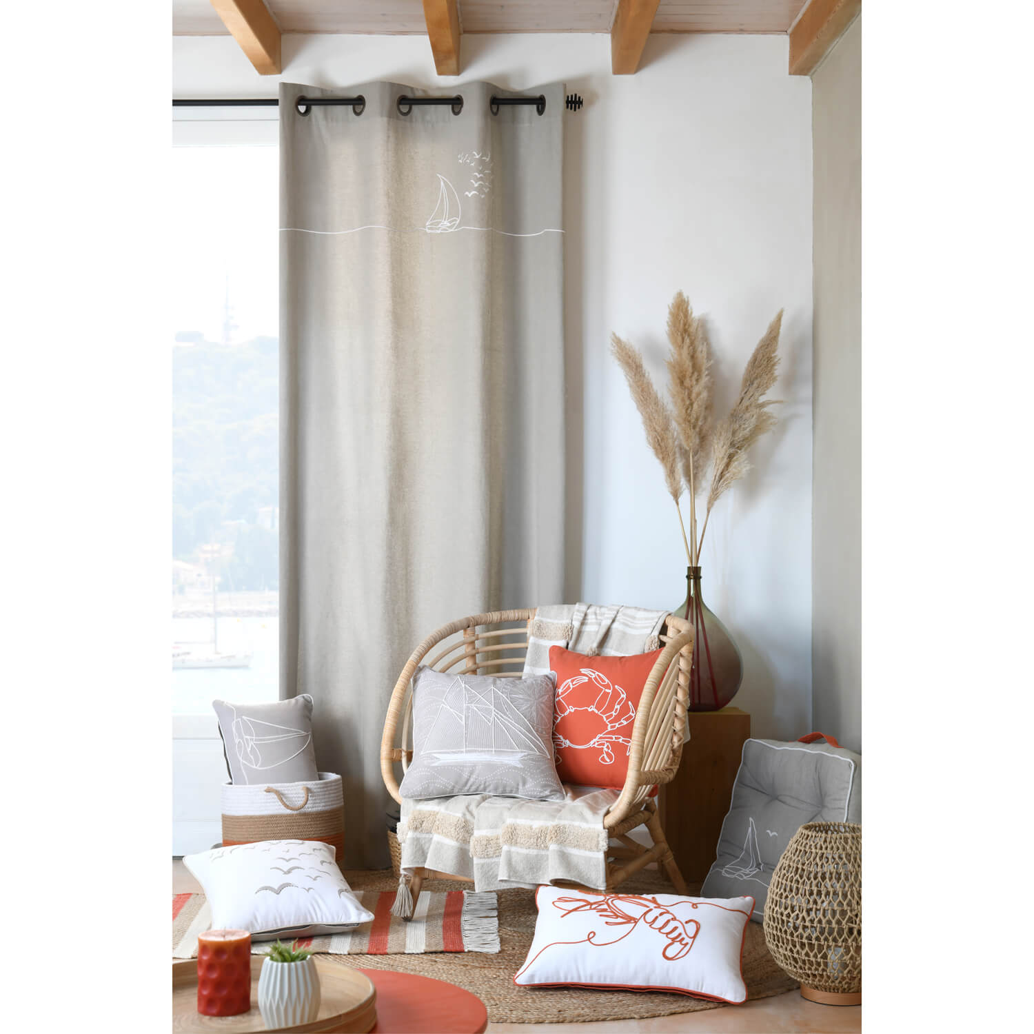 *CUSCINO ARREDO YACHT CM.40X40 CORALLO