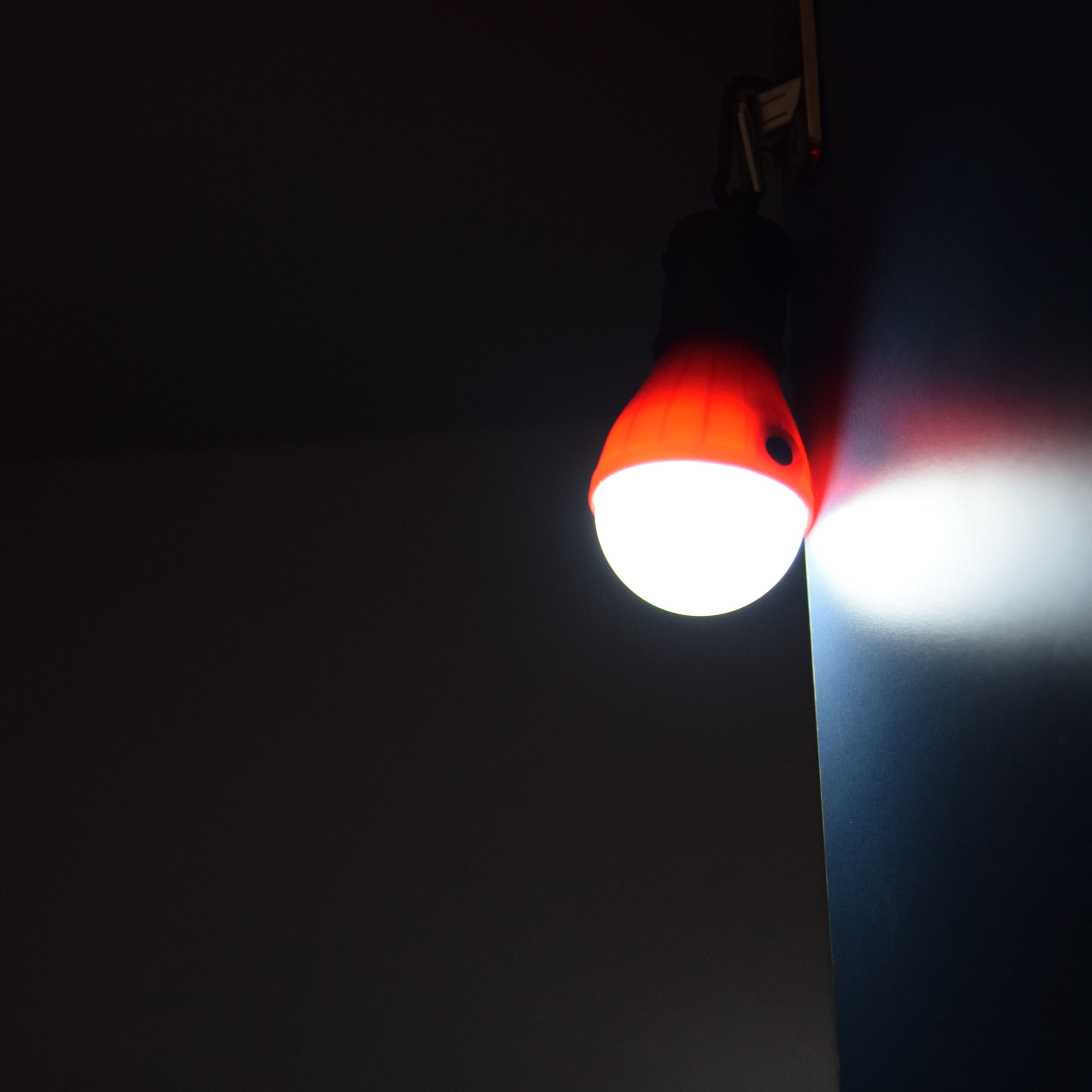 LAMPADINA LED CON MOSCHETTONE