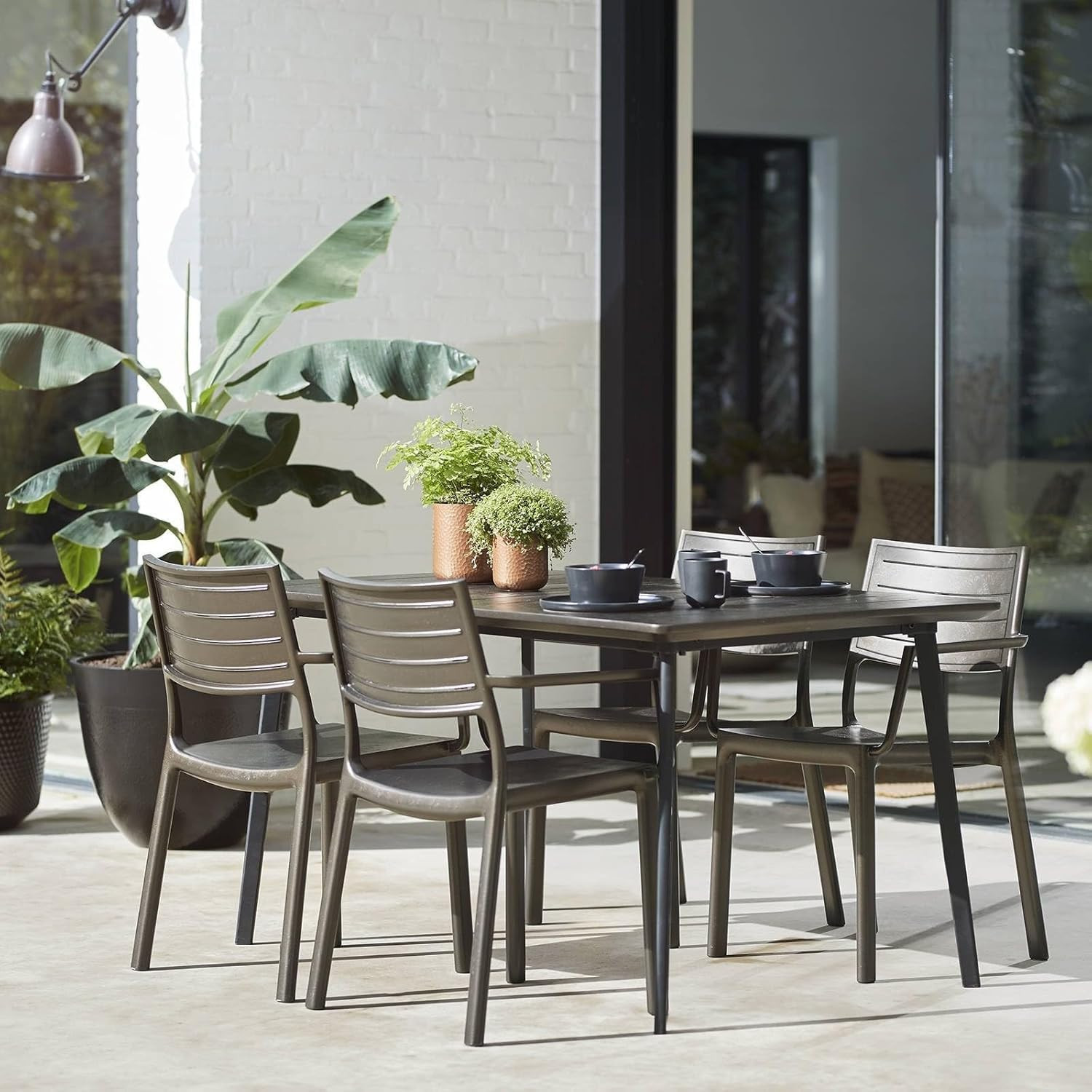 TAVOLO CM.146X87 CON 6 POLTRONE BRONZO