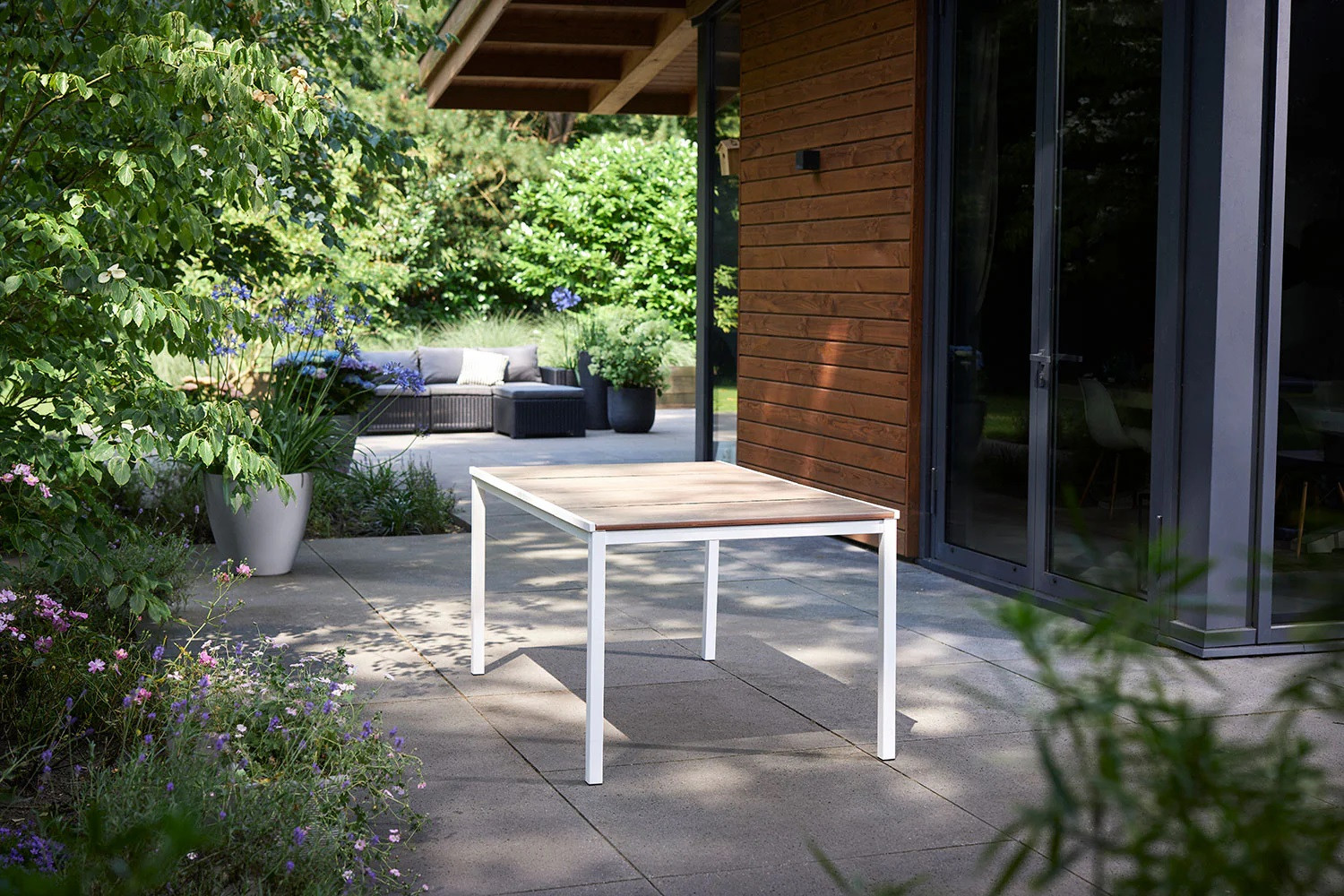 TAVOLO 200X95 CON 6 POLTRONE BIANCO