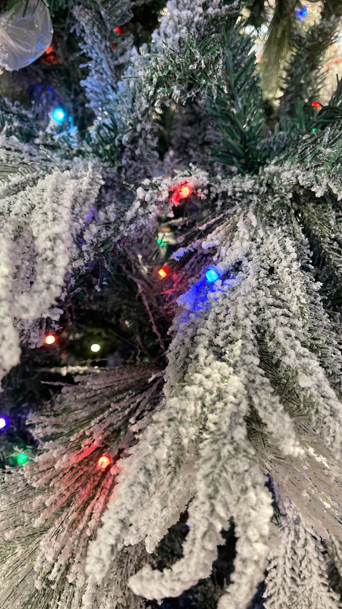 ALBERO 180CM INNEVATO 800P.300LUCI C/GIOCHI LUCE