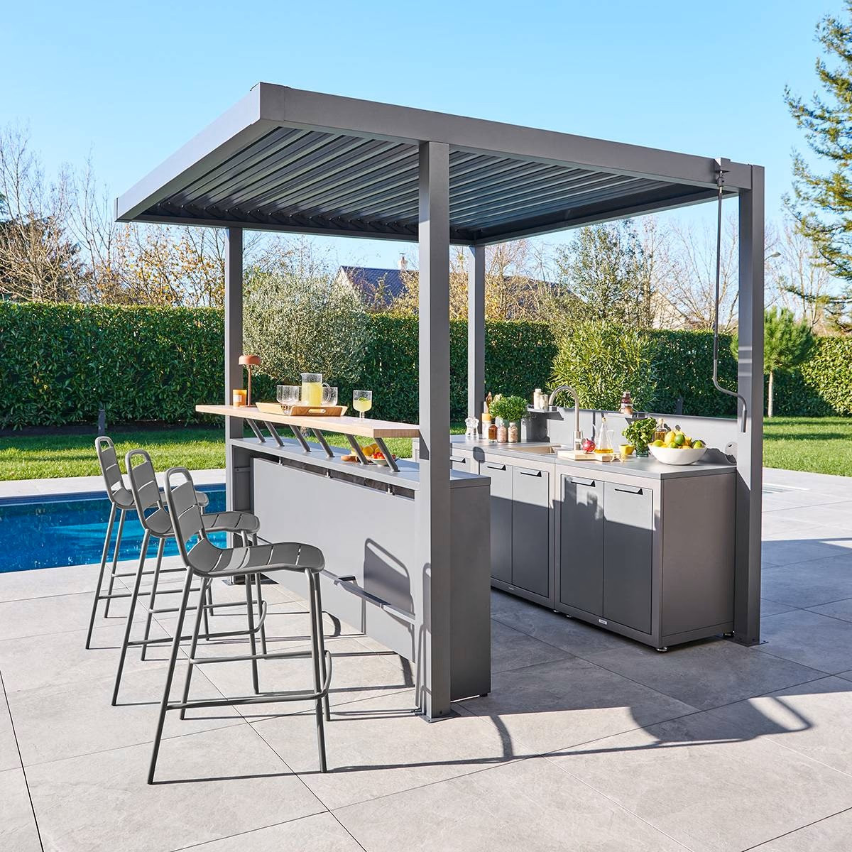 CHIOSCO BAR CON PERGOLA CM.259X235 H258