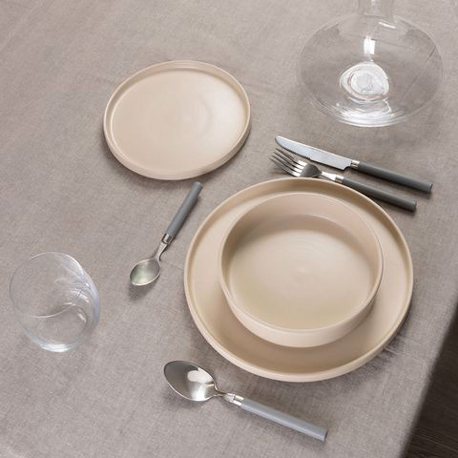 SERVIZIO TAVOLA EVELYN CREMA PZ.18