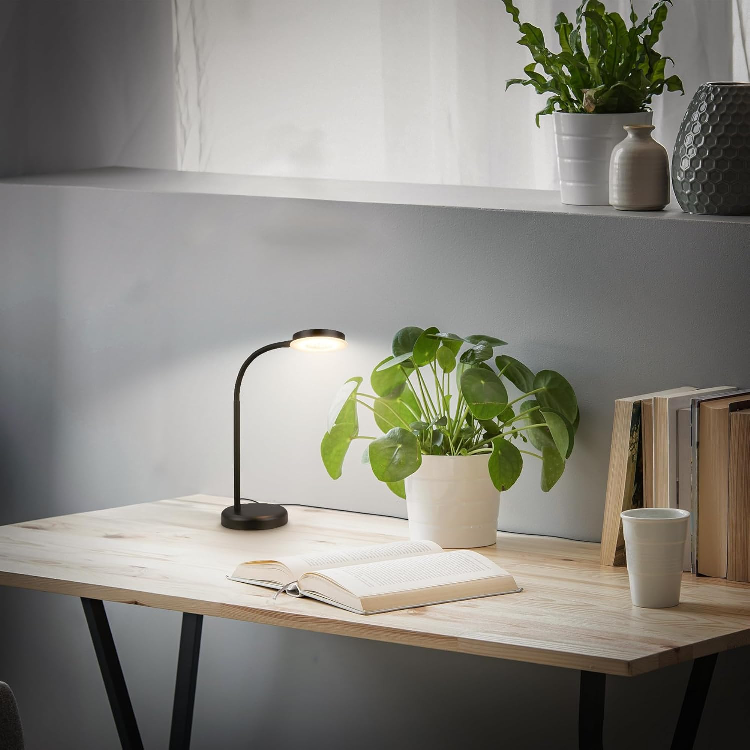 LAMP.DA TAVOLO LED 8W 3K NERO