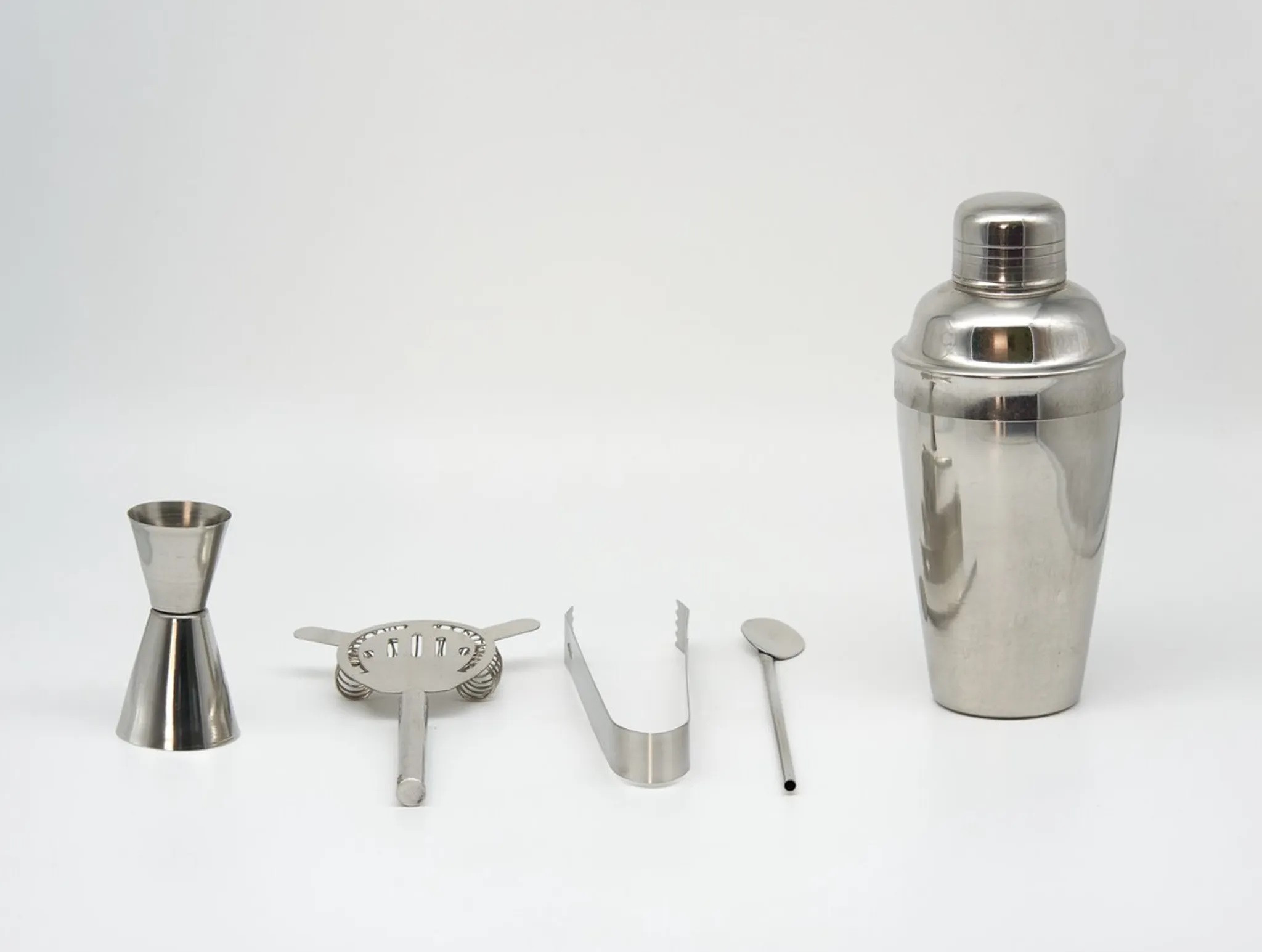 SHAKER CON ACCESSORI PER BARMAN